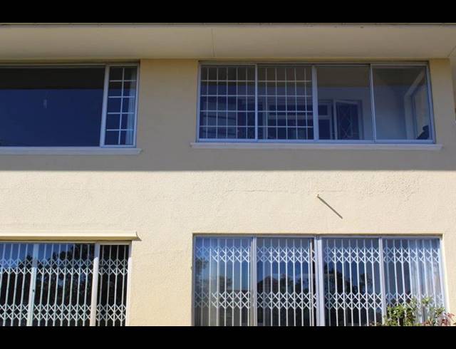 2 BEDROOM APARTMENT FOR SALE IN FISH HOEK